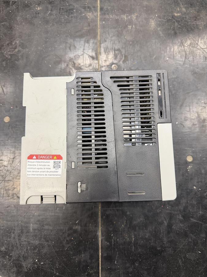Used Used Allen-Bradley Variable Frequency Drive, Model 25B-E1P7N104, 1 HP, 460-600V