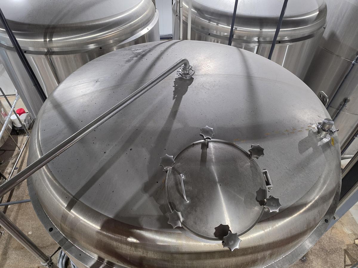 Used Used 4000 Gallon Jacketed Tank, 304 Stainless Steel