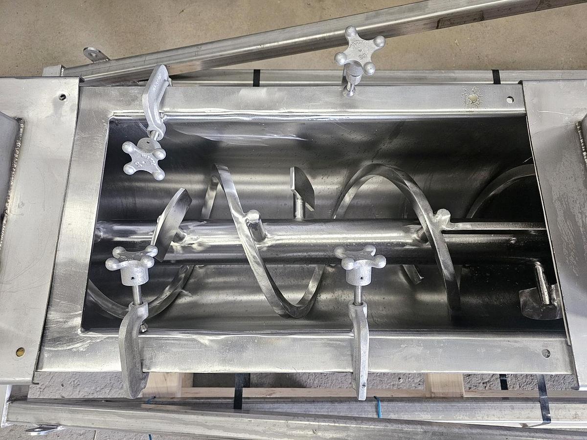 Used Harry Davis NY - Lot 423 - Hayes & Stolz Ribbon Conveyor