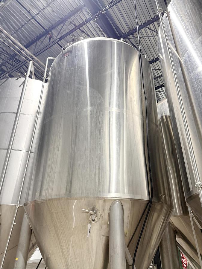 Used Used 4000 Gallon Jacketed Tank, 304 Stainless Steel