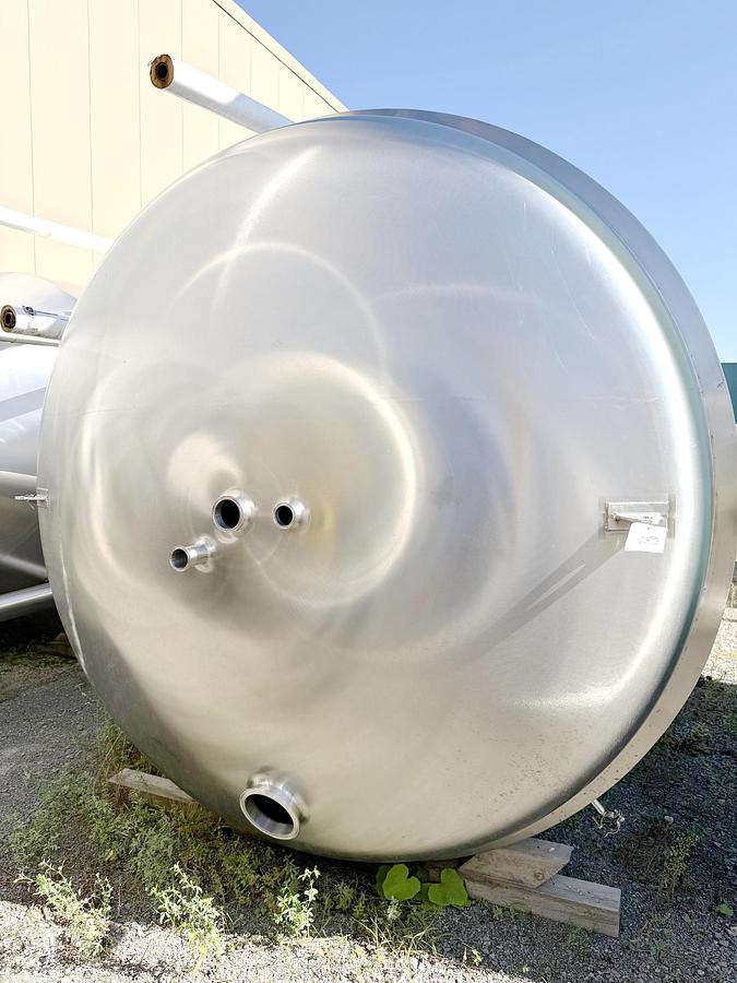 Used Used 2480 Gallon Jacketed Tank, 304 Stainless Steel