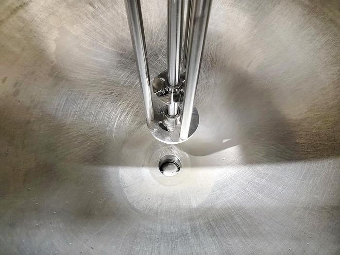 Used USED 200 GALLON JACKETED KETTLE, 316 STAINLESS STEEL, WITH SCRAPE AGITATION & MIXER