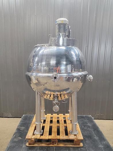 Used USED 200 GALLON JACKETED KETTLE, 316 STAINLESS STEEL, WITH SCRAPE AGITATION & MIXER