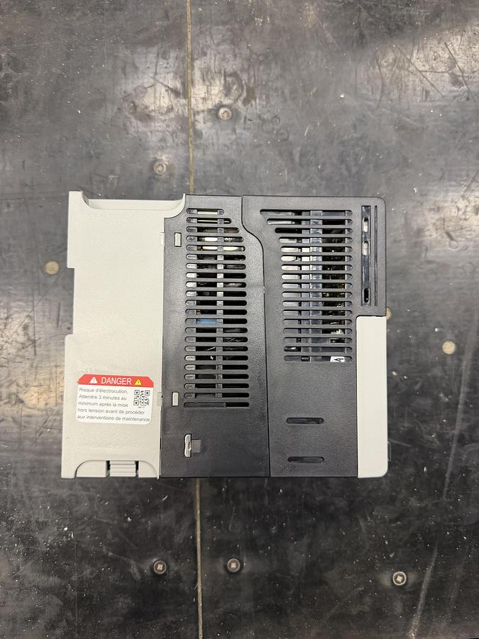 Used Used Allen-Bradley Variable Frequency Drive, Model 25B-E1P7N104, 1 HP, 460-600V