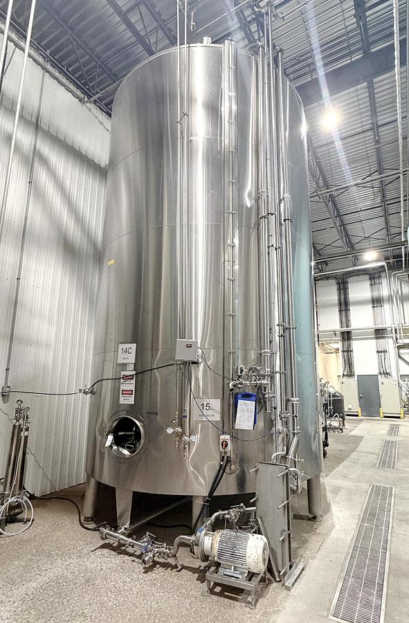 Used Used 13,208 Gallon Tank, 304 Stainless Steel, With Heat Exchanger & Pump