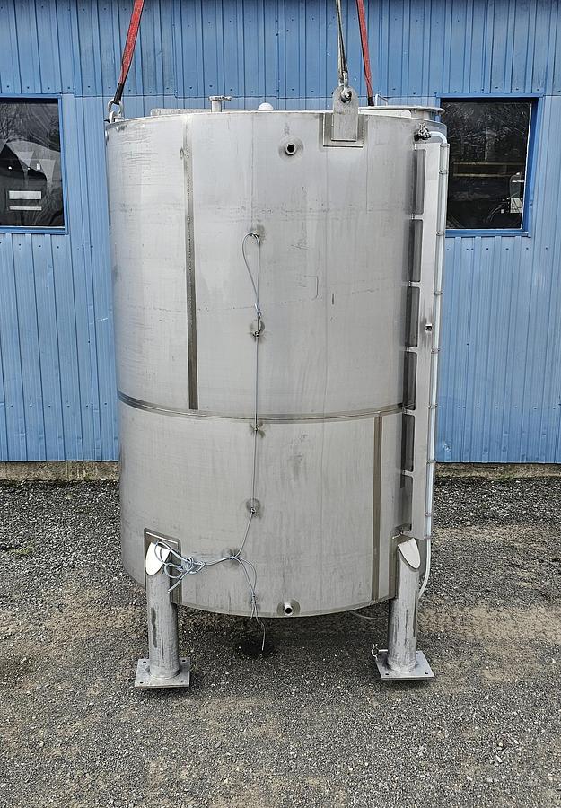 Used Used ADI Laval 2100 Gallon Tank, 304 Stainless Steel