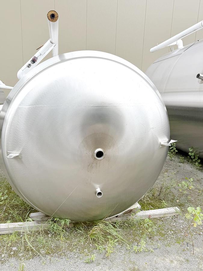 Used Used 2480 Gallon Jacketed Tank, 304 Stainless Steel