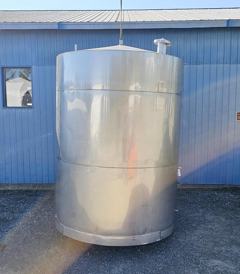 Used Used 3400 Gallon Stainless Steel Tank