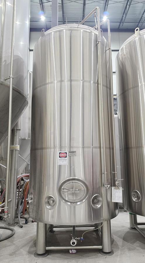 Used Used 4000 Gallon Jacketed Tank, 304 Stainless Steel, Electrically Heated