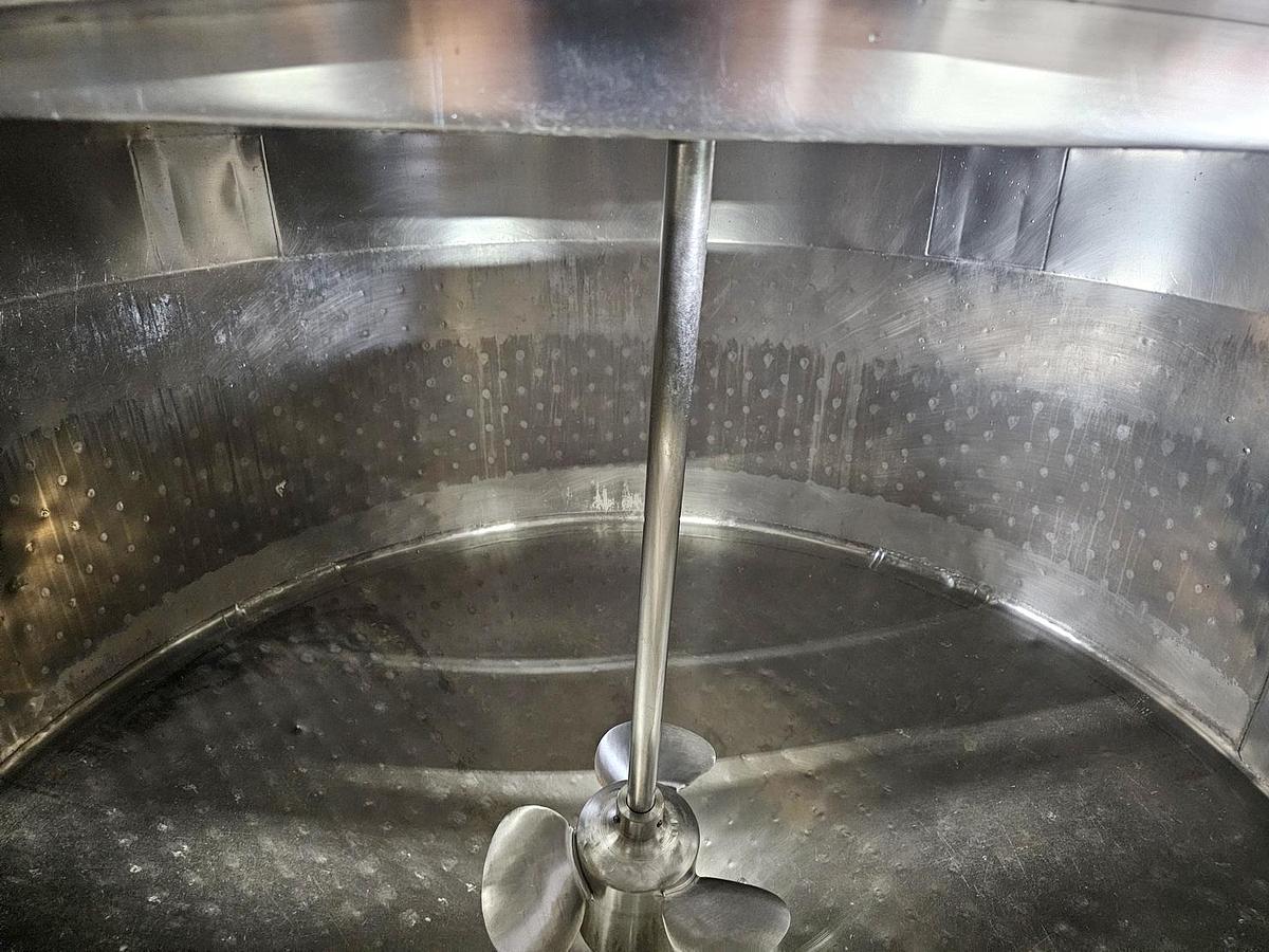 Used Used 630 Gallon Jacketed Tank, 304 Stainless Steel, With Mixer