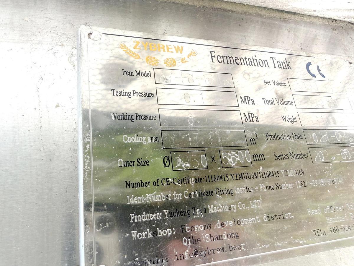 Used Used 5580 Gallon Jacketed Tank, 304 Stainless Steel