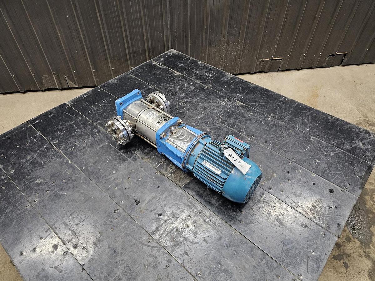 Used Used Goulds Centrifugal Inline Pump, 2'' x 2'', 5 HP