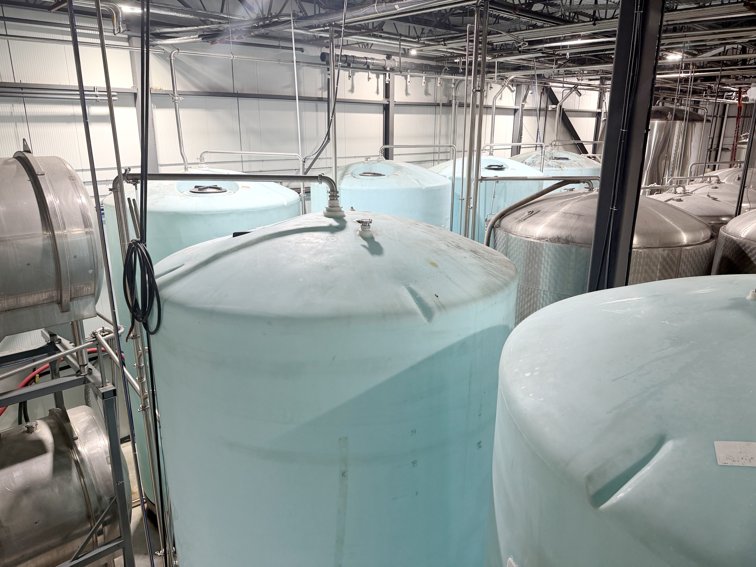 Used Used 6000 Gallon Tank, Reinforced Polypropylene