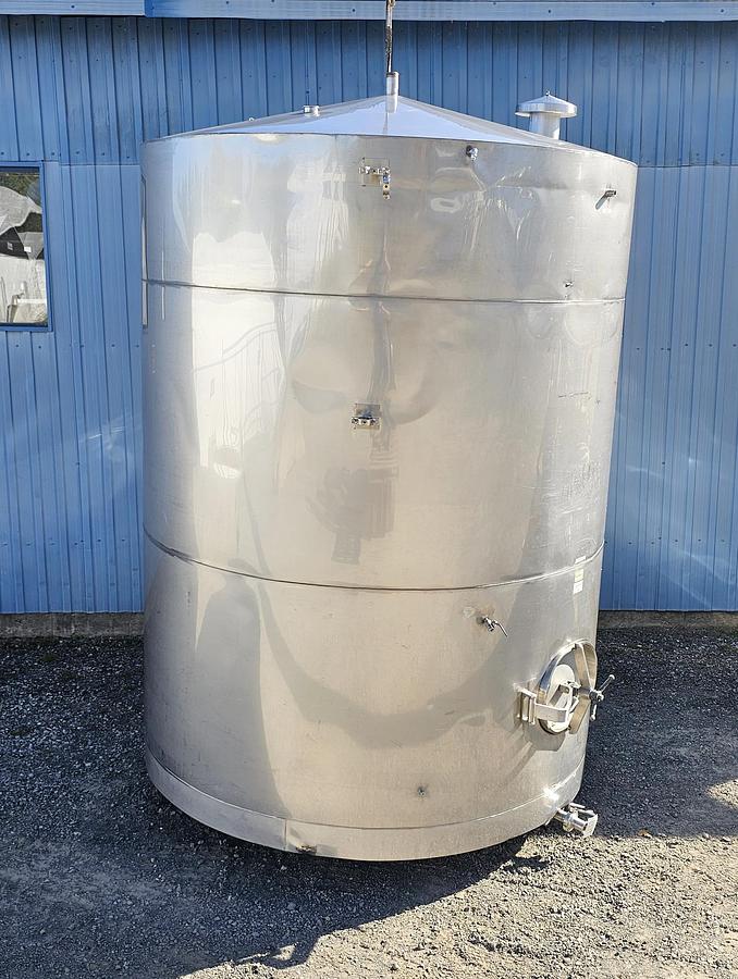 Used Used 3400 Gallon Stainless Steel Tank