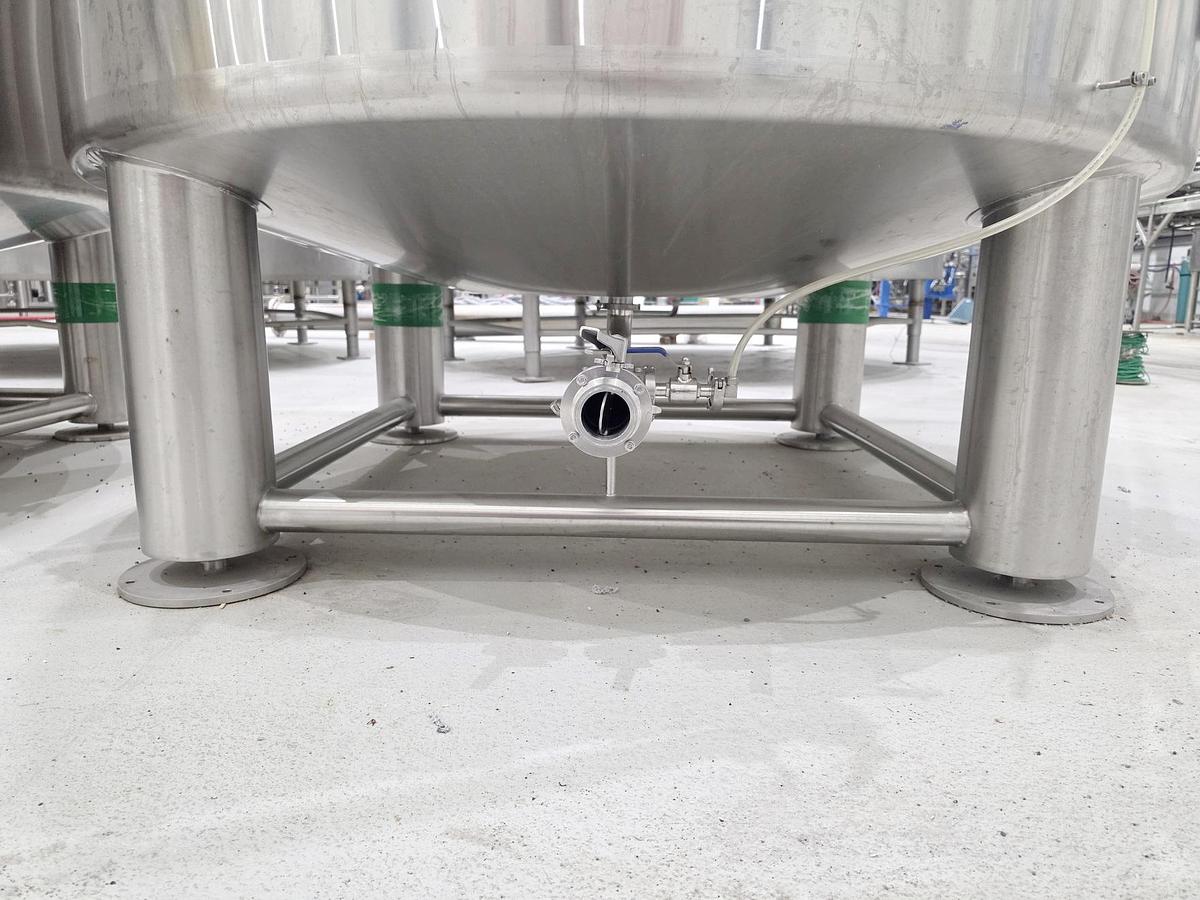 Used Used 4000 Gallon Jacketed Tank, 304 Stainless Steel, Electrically Heated