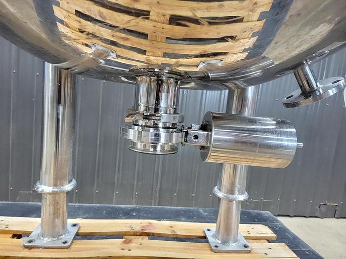 Used USED 200 GALLON JACKETED KETTLE, 316 STAINLESS STEEL, WITH SCRAPE AGITATION & MIXER