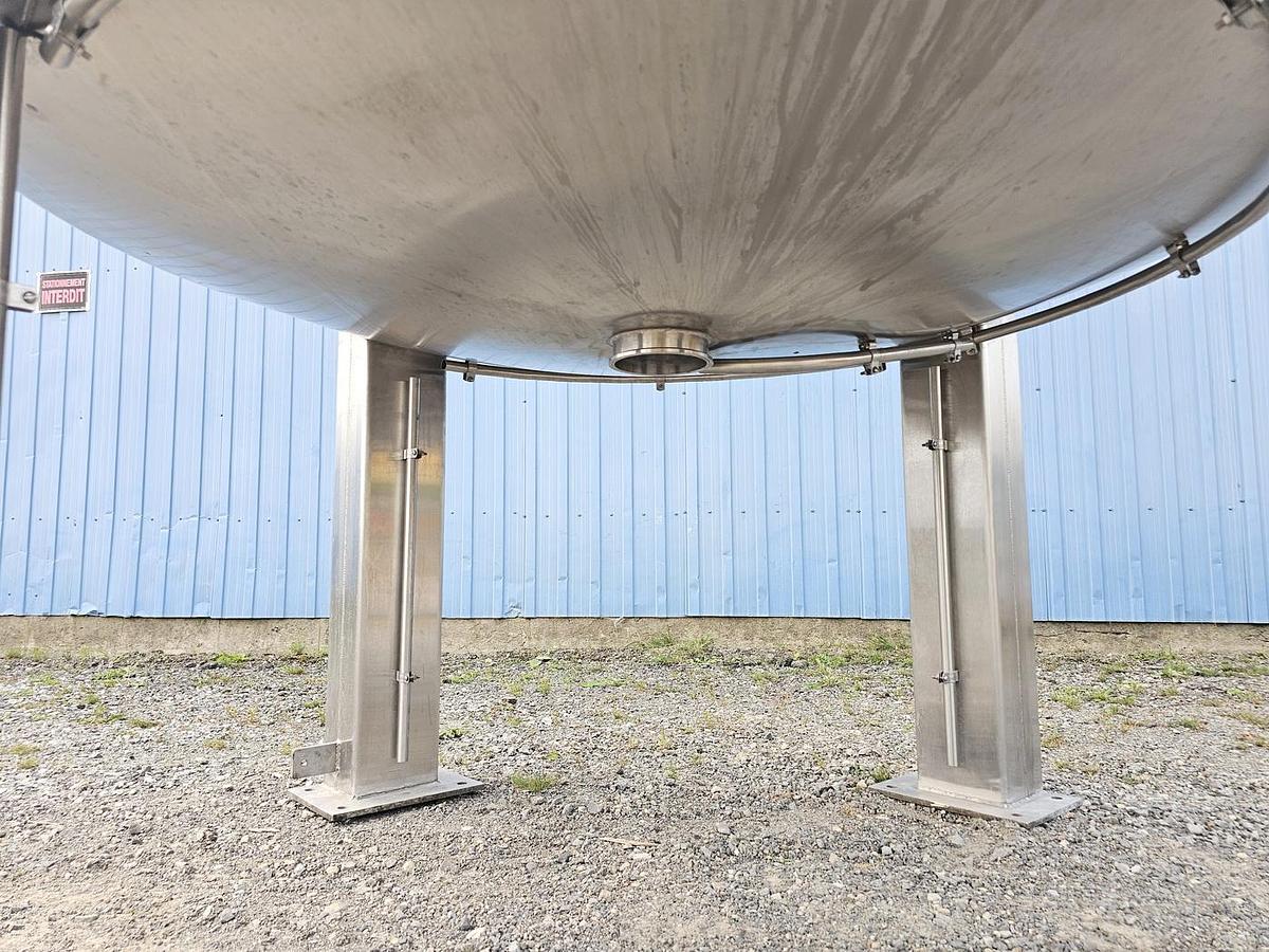 Used Used 2500 Gallon Jacketed Tank, 316 Stainless Steel, With Mixer