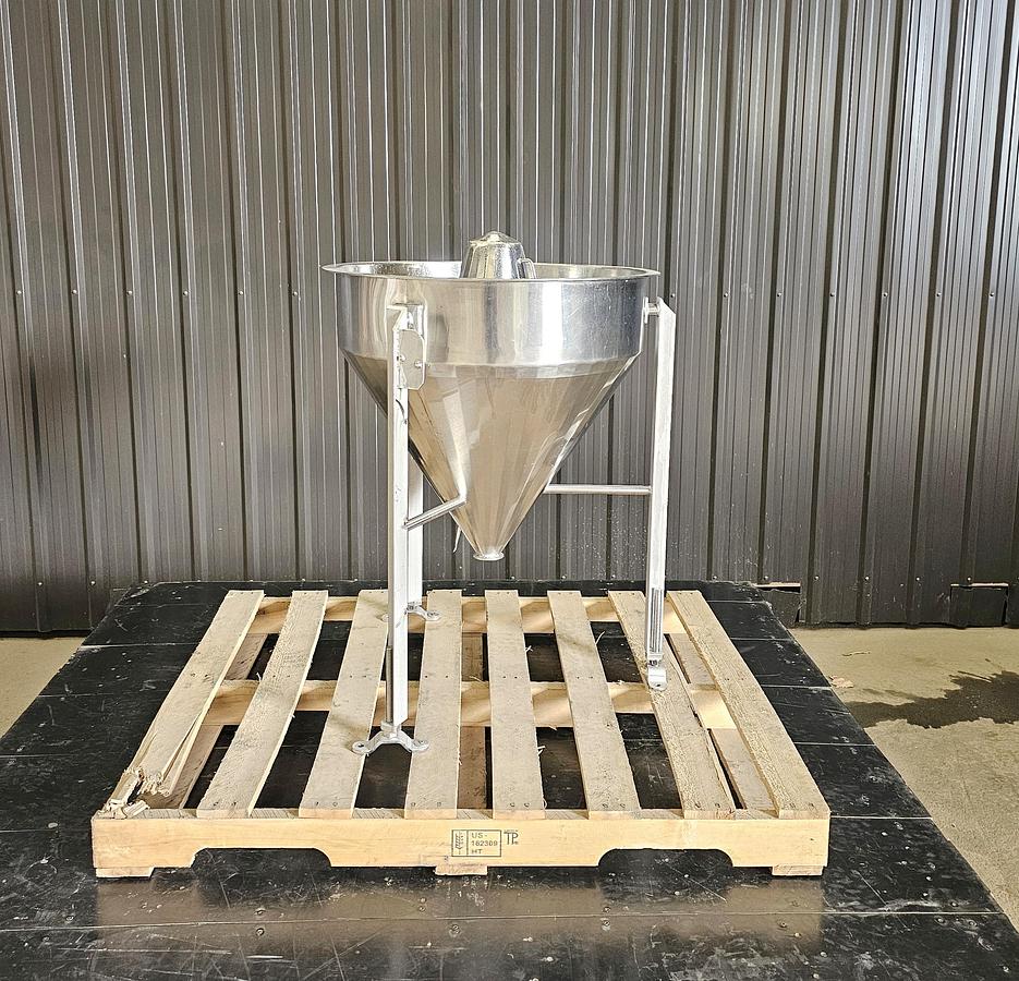 Used TCL Auction - Maple Leaf Foods - Ontario - Lot 15 - Hopper