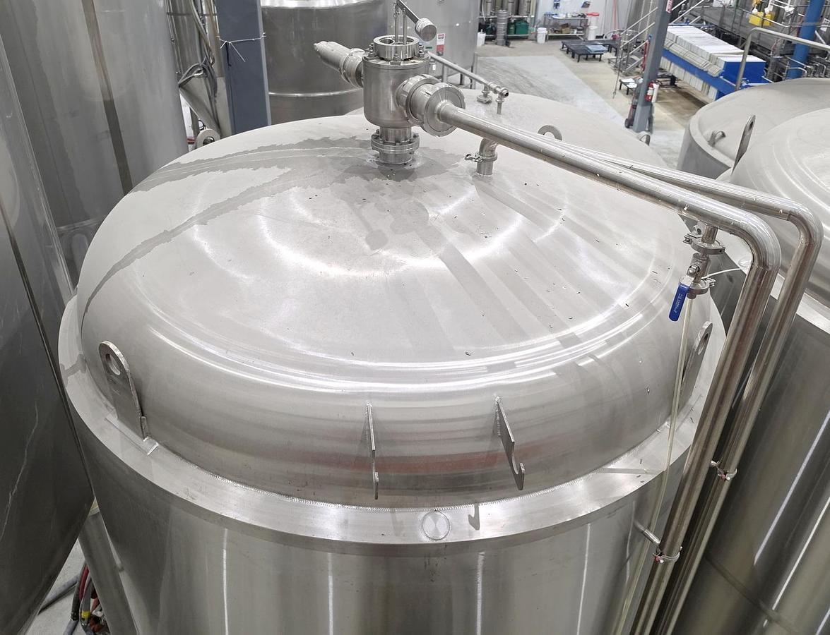 Used Used 4000 Gallon Jacketed Tank, 304 Stainless Steel, Electrically Heated