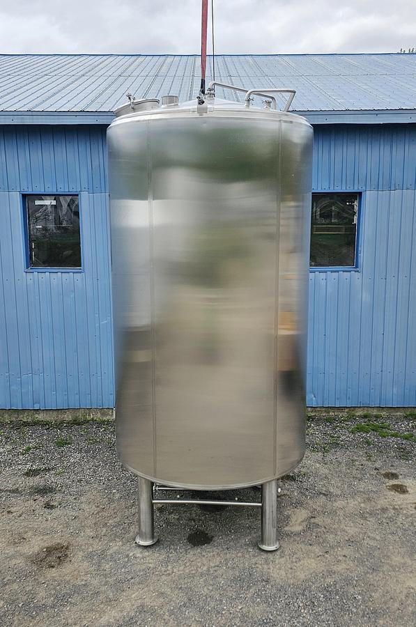 Used Used 2641 Gallon Insulated Tank, 304 Stainless Steel