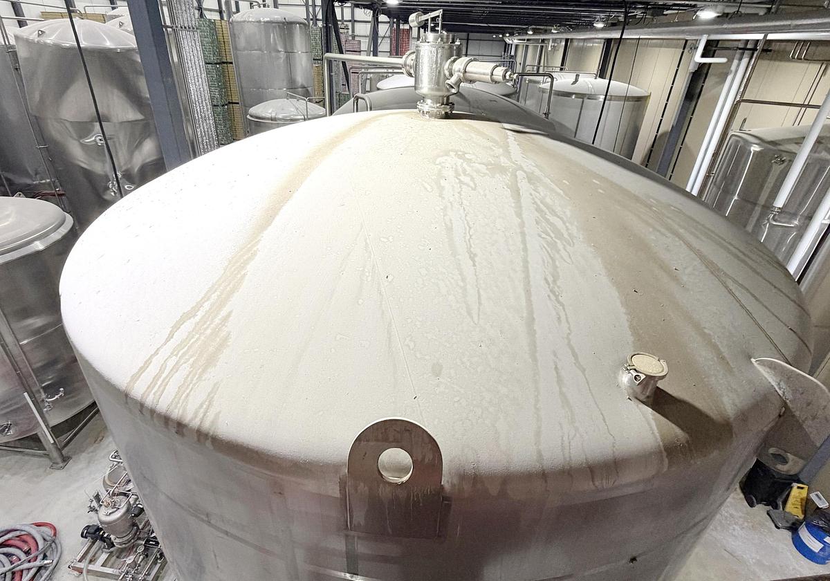 Used Used DCI 17,000 Gallon Tank, 304 Stainless Steel