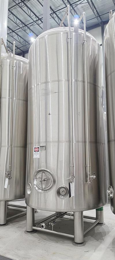 Used Used 4000 Gallon Jacketed Tank, 304 Stainless Steel, Electrically Heated