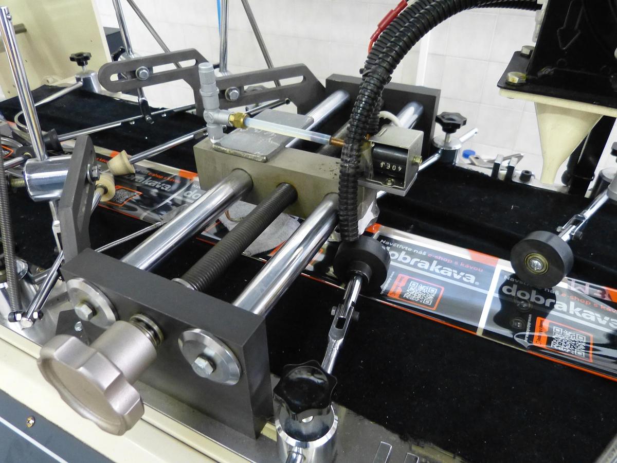 Used 2014 HCI Shrink Sleeve Seaming Machine FK-250 PVC