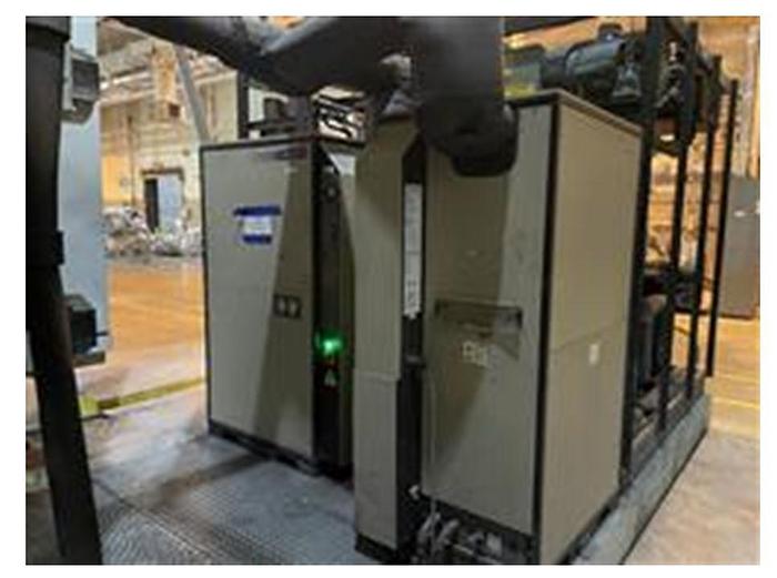 Used 2000 Leybold Topmet 3280