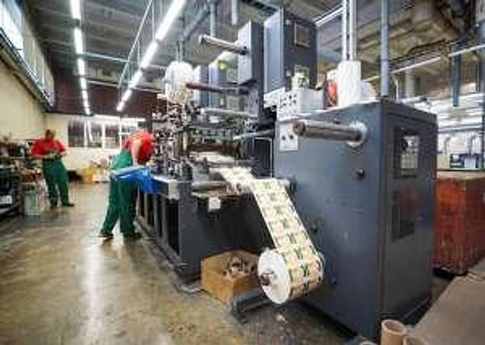 Used 2004 Gallus EM 340 8 colour UV Flexo label press