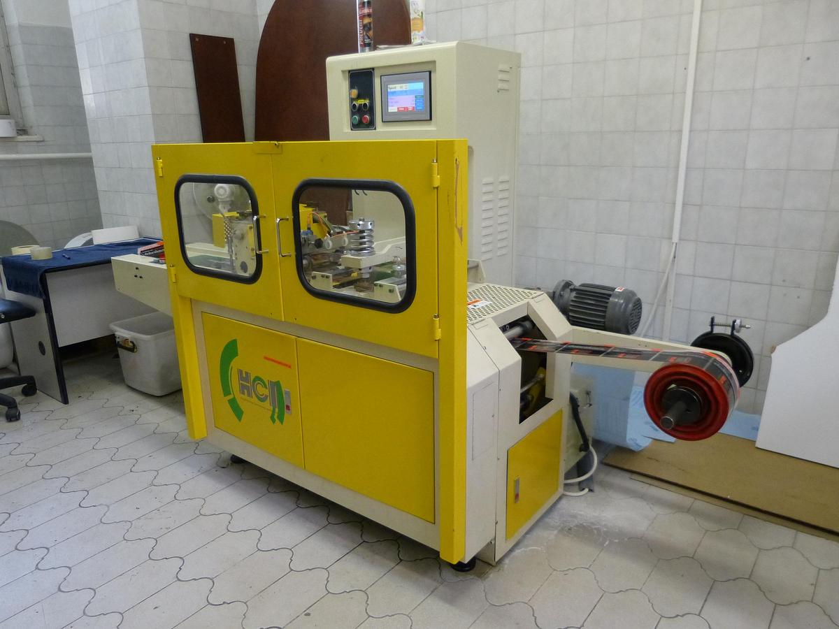 Used HCI Shrink Sleeve Label Cutting Machine FSC -201 PVC