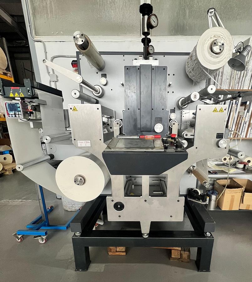 Used 2019 GM DC330 Nano