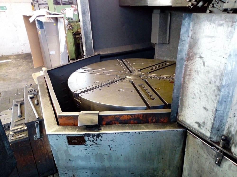 Used TOS SKIQ 16 - CNC Vertical machining centers - 2002