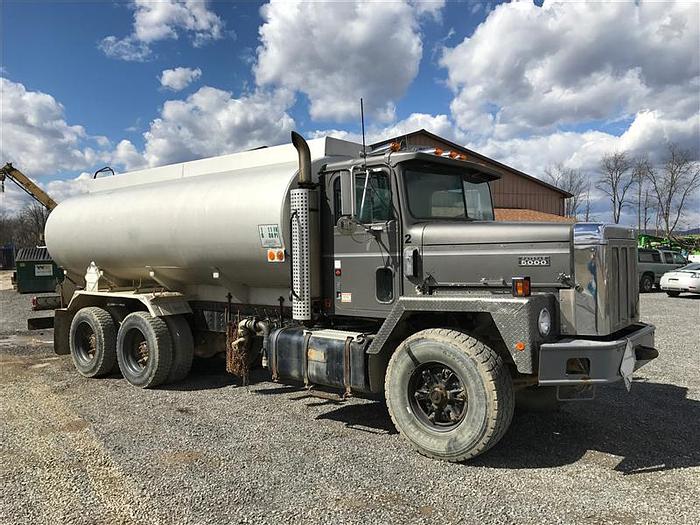 Used 1991 International Pay Star 5000 Water Truck - Sold