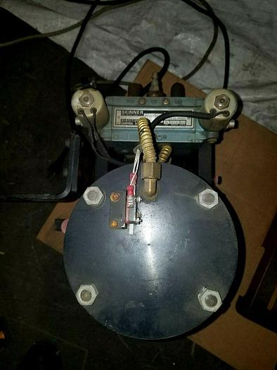 Used AMP Electric Component Stamping Crimping Machine