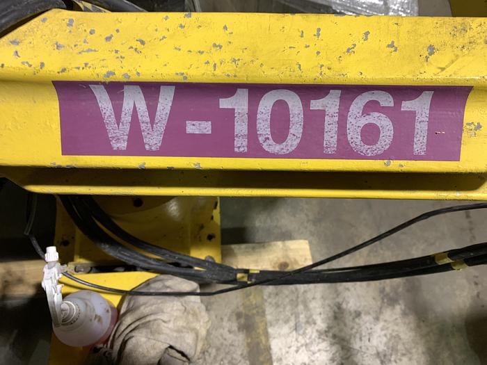 Used FANUC ARCMATE 120i 6 AXIS CNC ROBOT WITH RJ3 CONTROLLER