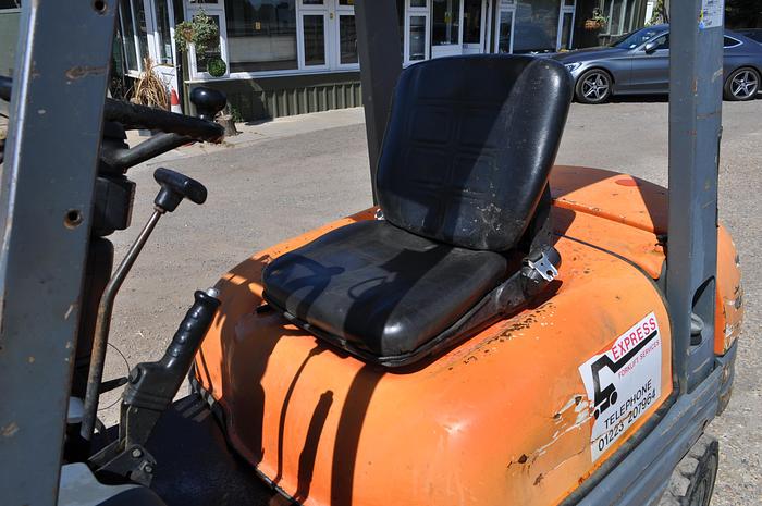 Used 1998 TOYOTA 2.5 TONNE