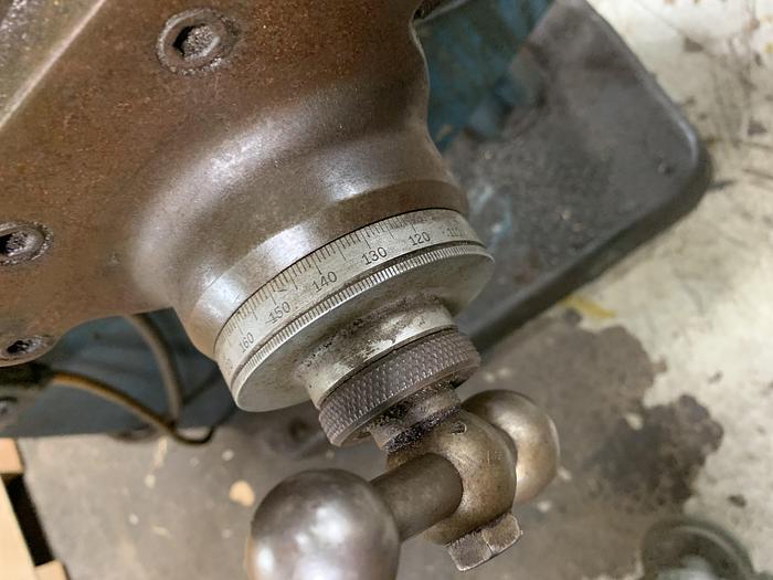 Used BRIDGEPORT SERIES I 2HP VERTICAL KNEE MILL VARIABLE SPEED SPINDLE