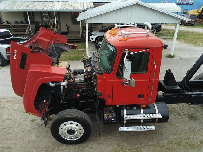 Used 2008 Mack CHU613 TANDEM AXLE DUMP TRUCK