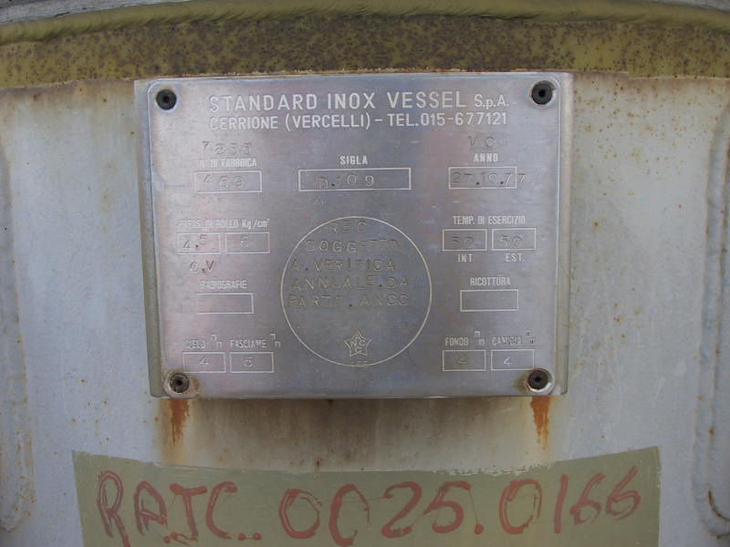 Used Standard stainless steel vessel of 200 liters