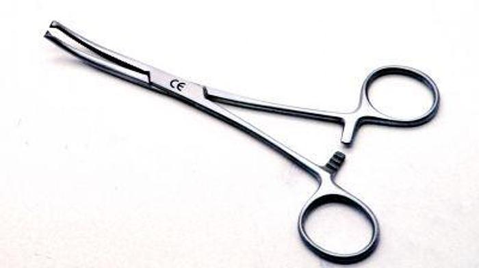Used Forceps Artery Rochester Oschner Curved 150mm (6in)
