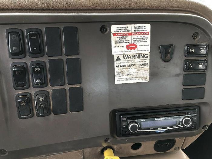 Used 2004 Mack CV713