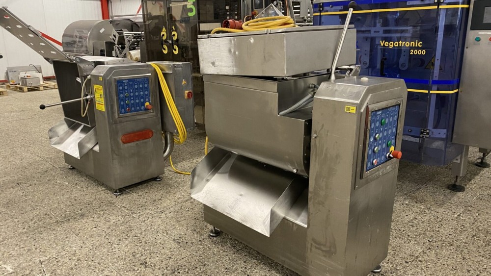 Used Laska ME130 Z-arm mixers