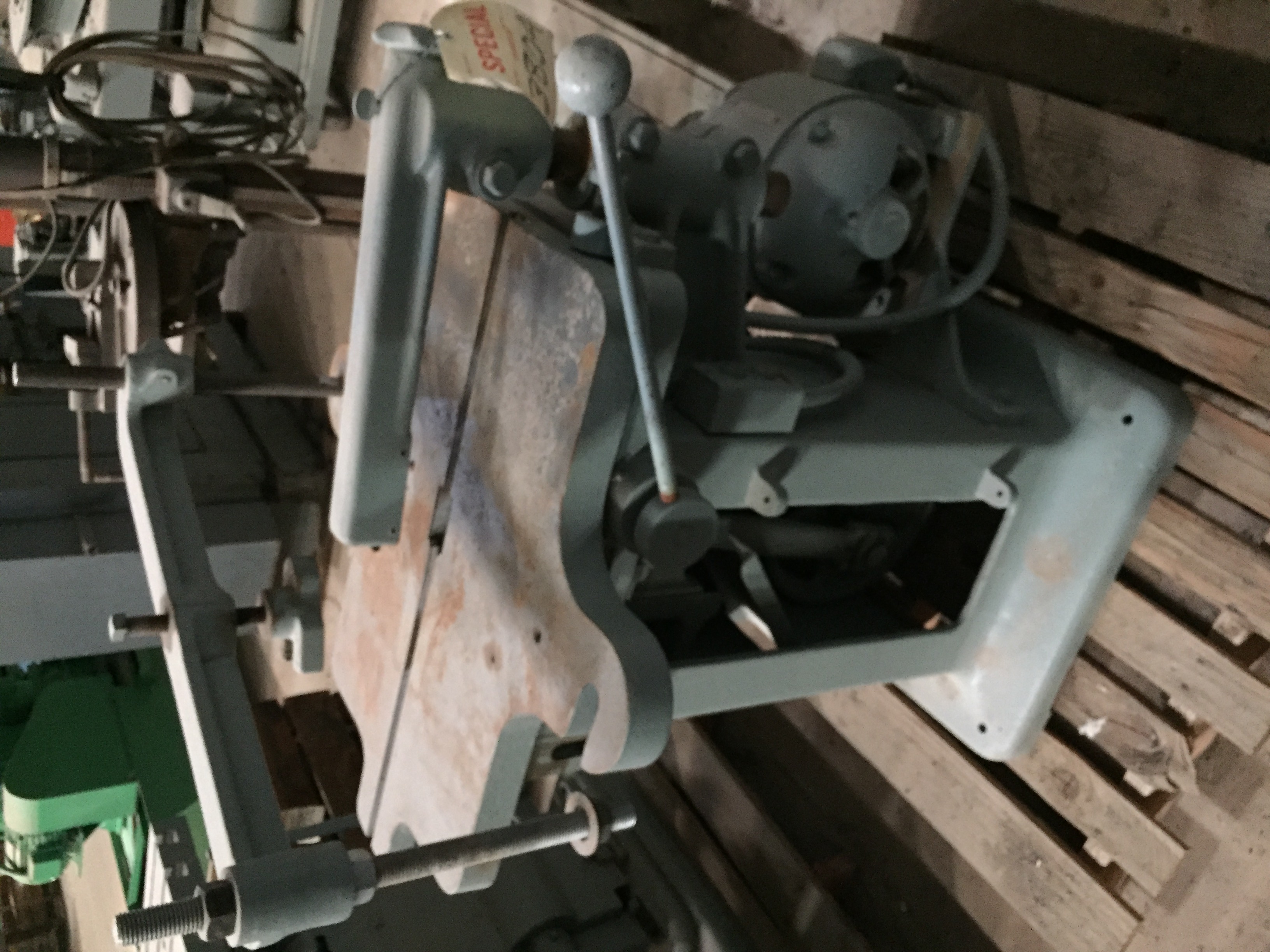 Used Davis #4 Keyseater