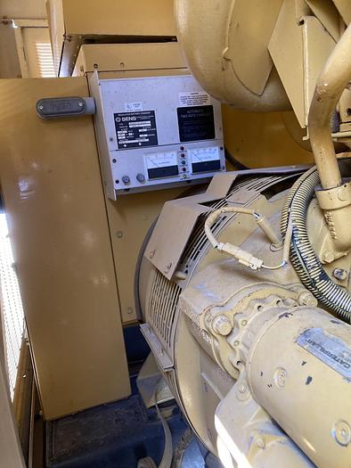 Used Caterpillar 3306 230kW Enclosed ,Base Tank