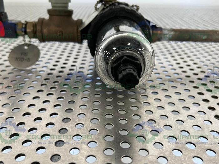 Used Parker  06E31B13C Air Regulator w/ Wainbee Gauge 0-160PSI