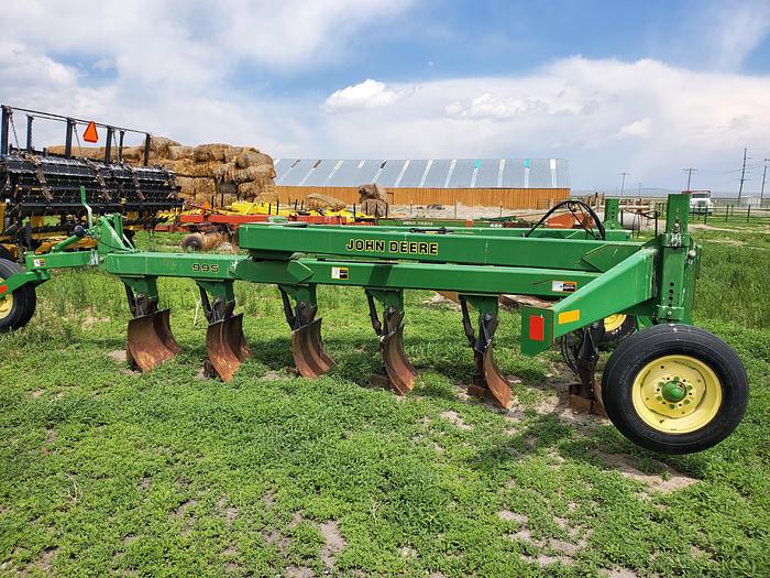 Used John Deere 995 Switch Plow - 6 Bottom