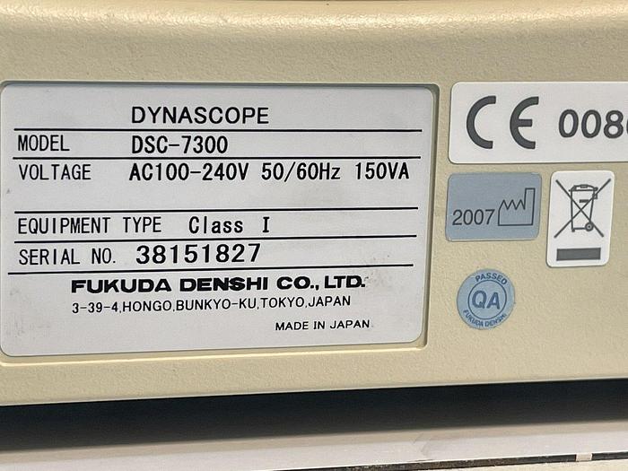 Gebraucht Fukuda Denshi Patientenmonitor Dynascope DS-7300 mit HS-700 Super Module und IB-7300 Input Box