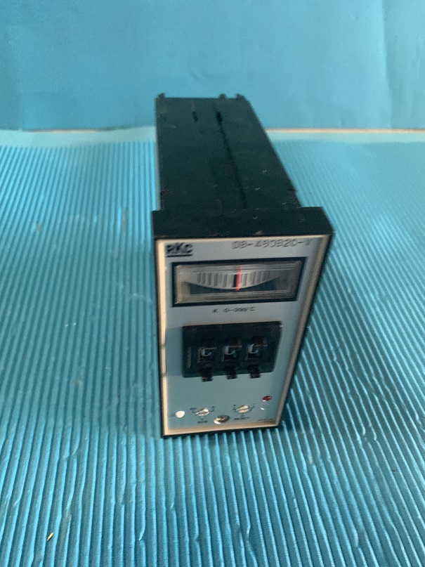 Used RKC DB-480B2C-V temperature controller