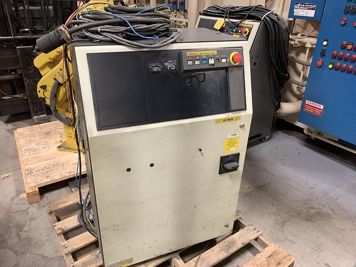 Used FANUC M16iB/20 6 AXIS CNC ROBOT WITH FANUC RJ3IB CONTROLLER