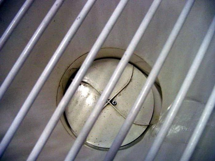 D'occasion Tamis pour farine avec évacuation mobile